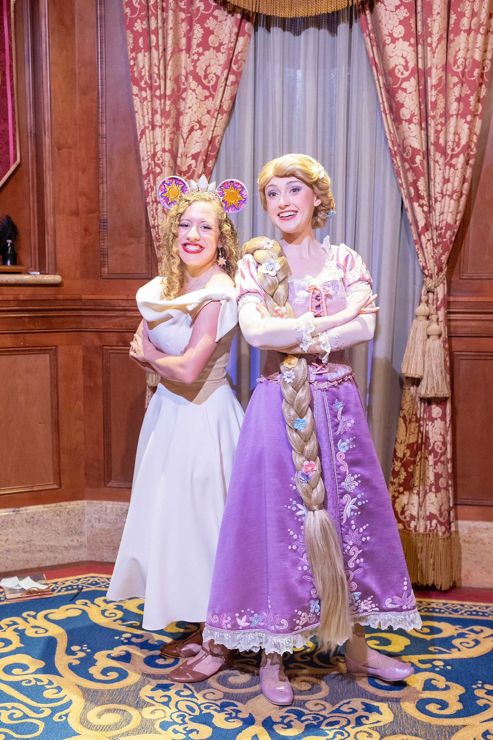 Luxury SC photographer, Sarah Claire, gets photo with Rapunzel at Disney