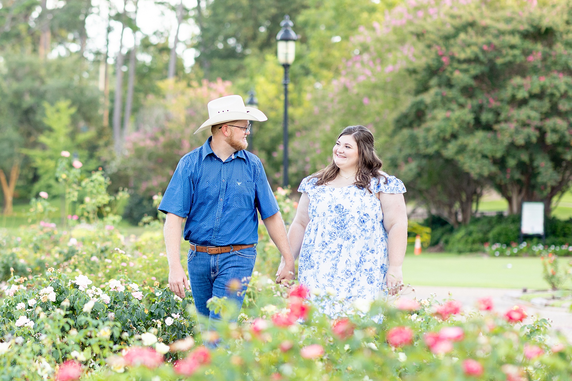 Tyler Rose Garden engagement session 