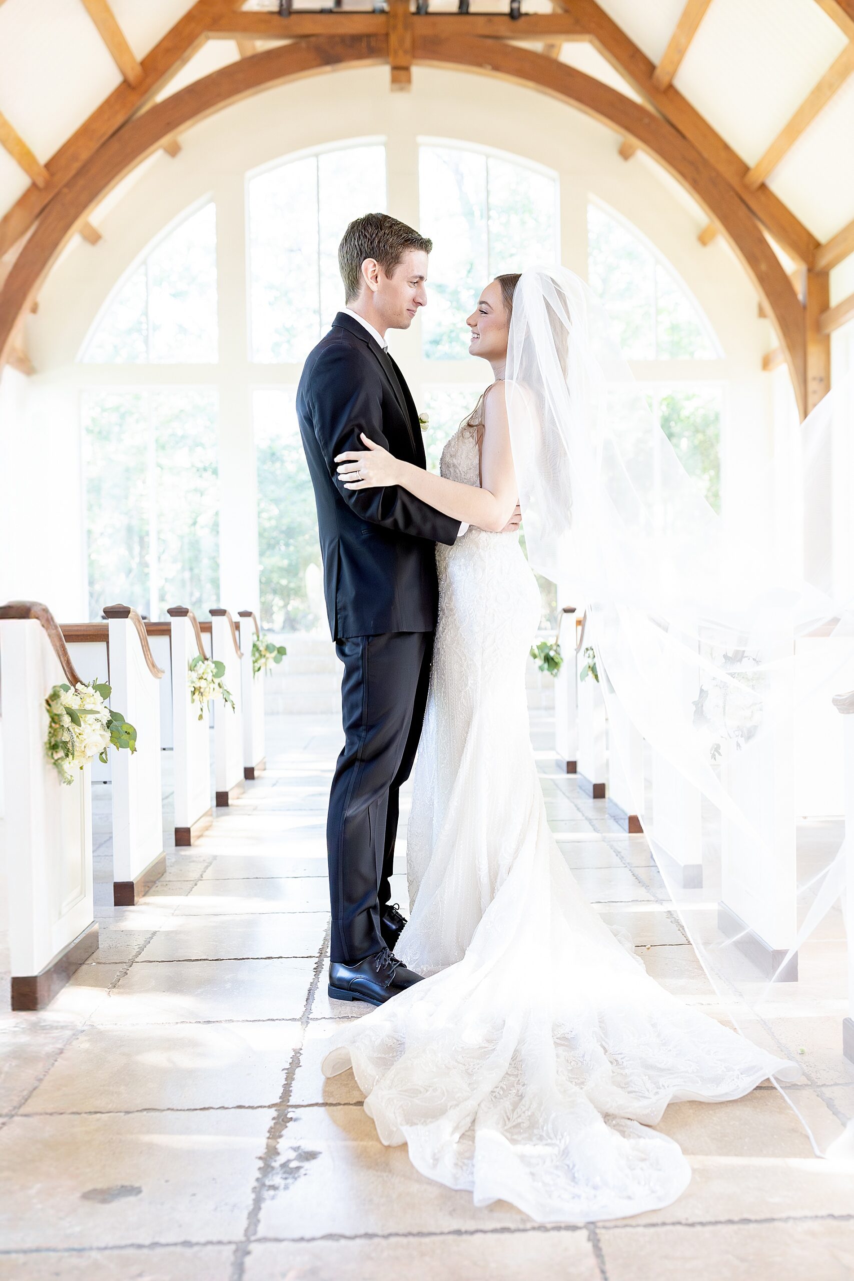 newlywed photos in chapel 