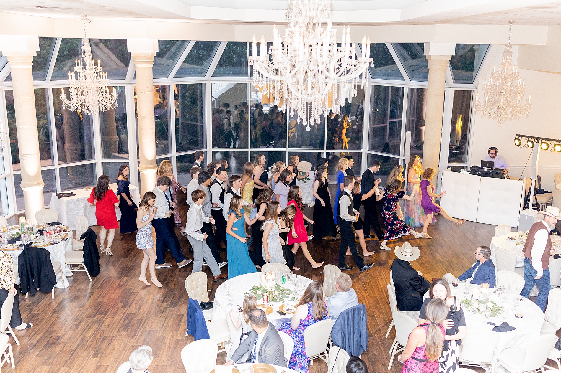 Classic Black and White Wedding reception at Ashton Gardens