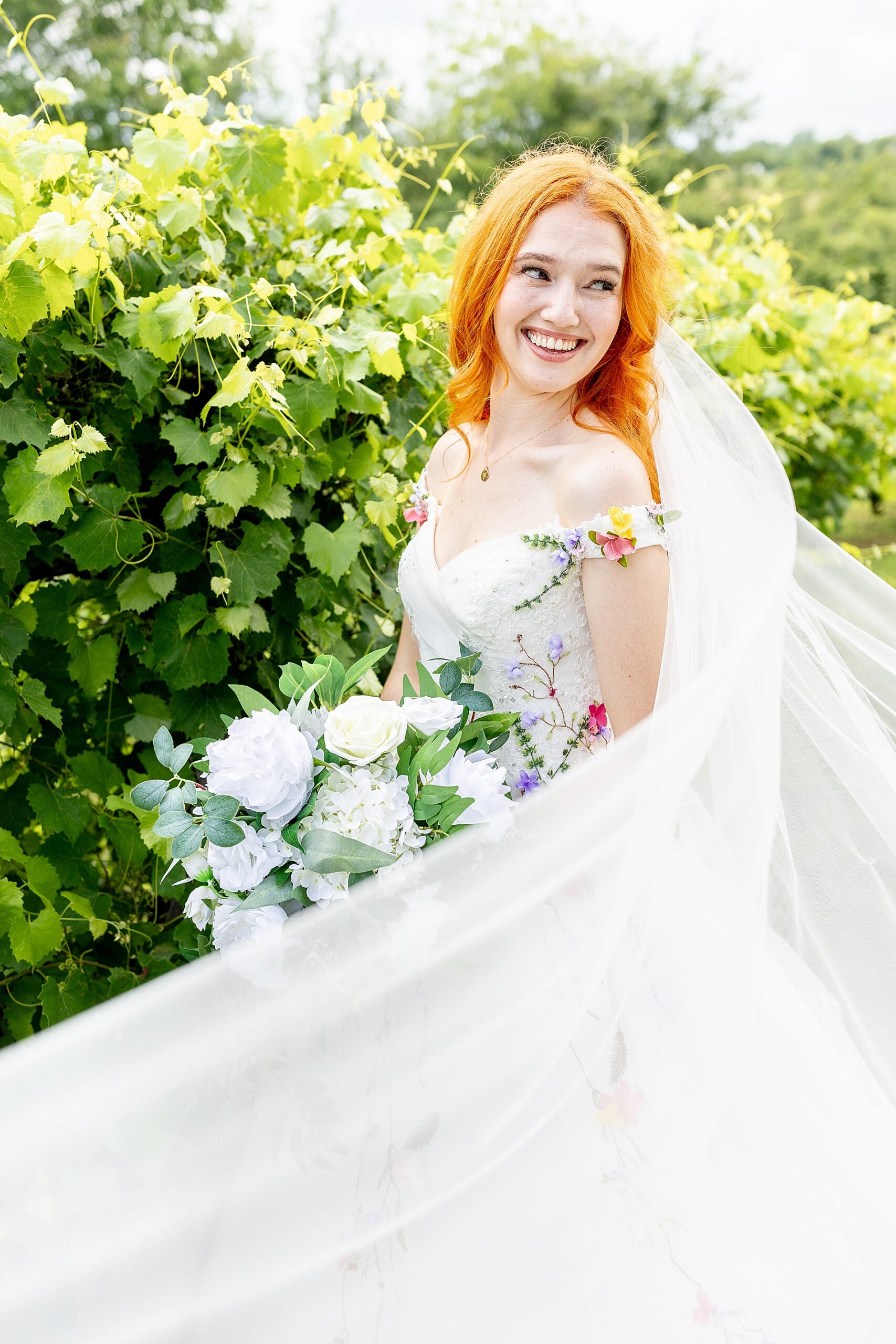 bride with white bouquet 