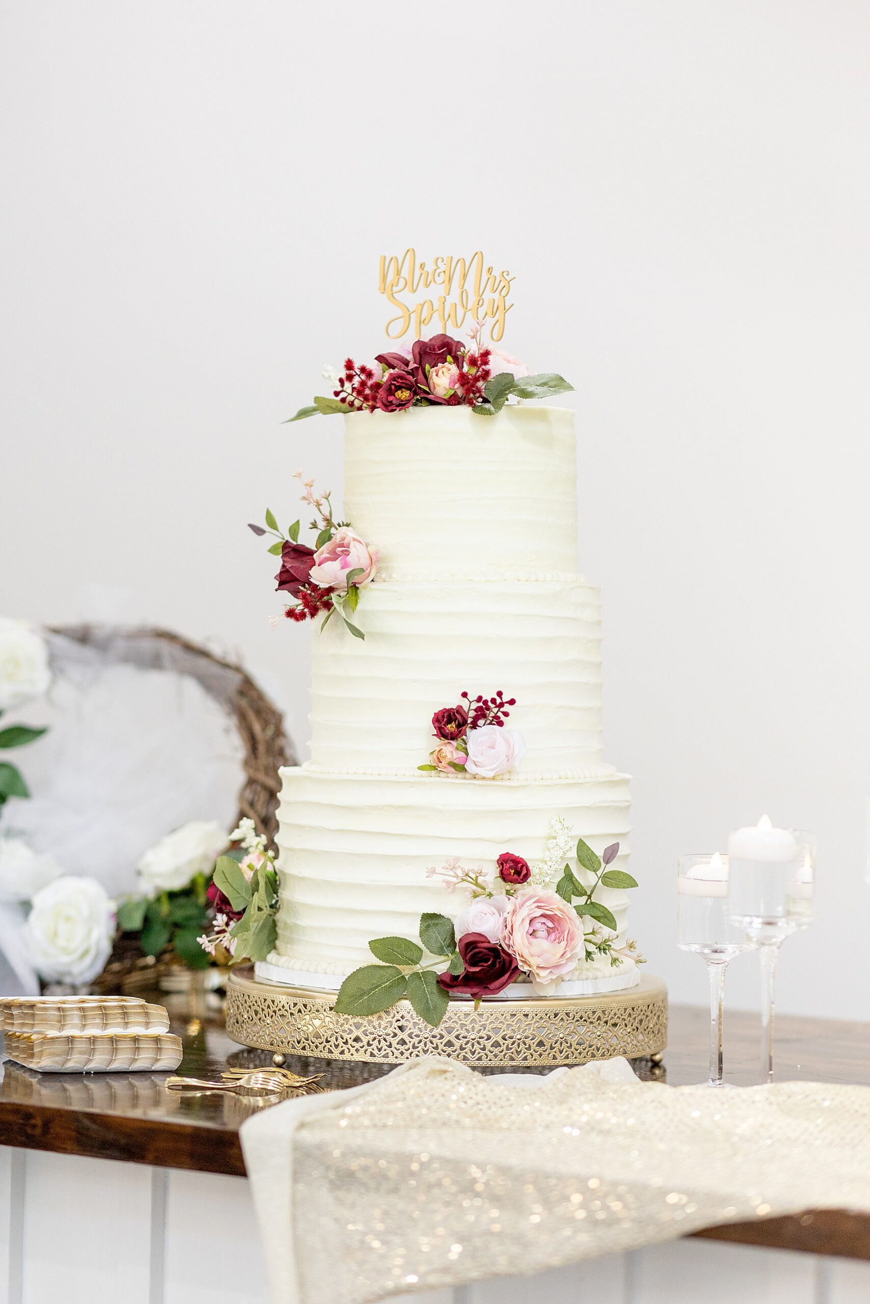 wedding cake from Classic East Texas Wedding