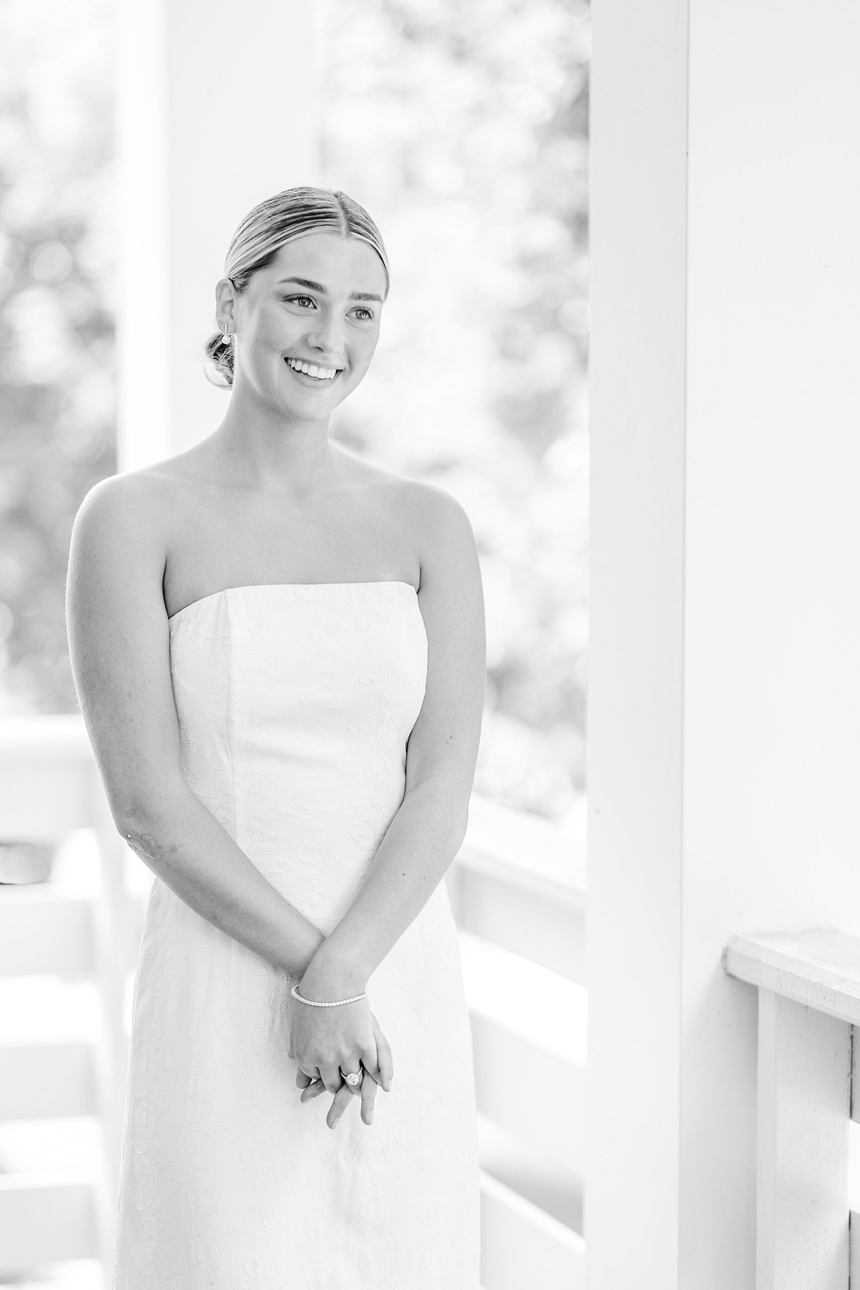 Timeless black and white bridal photos