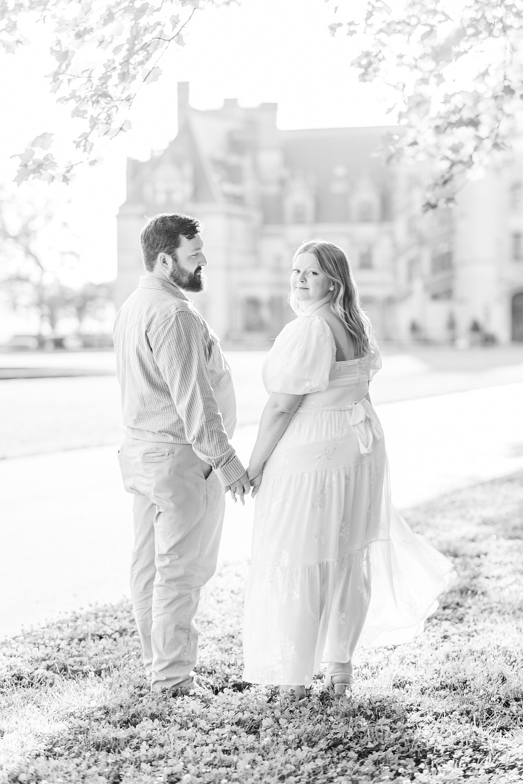 couple outside of Biltmore Estate in Asheville, NC