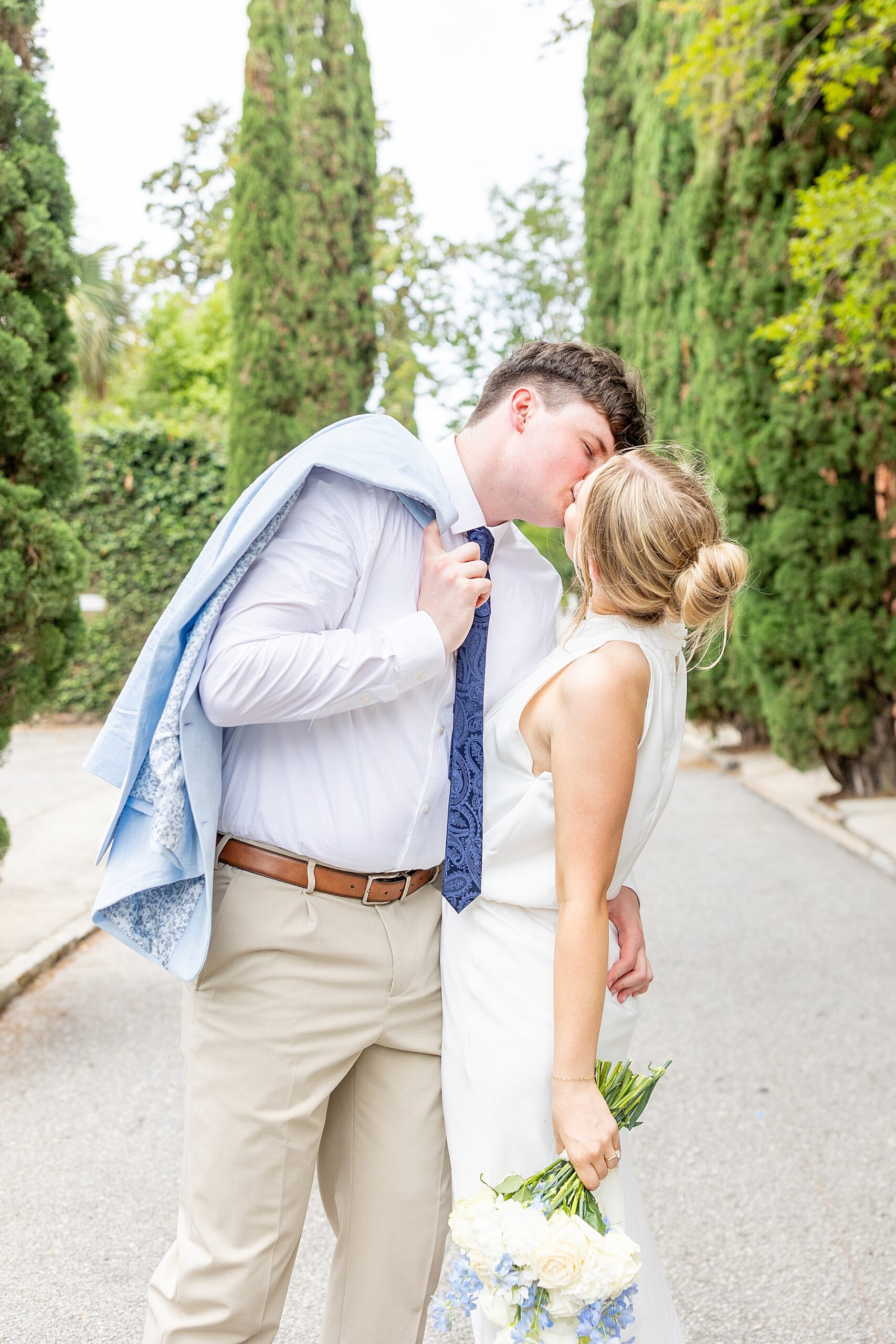 romantic engagement portraits in Charleston