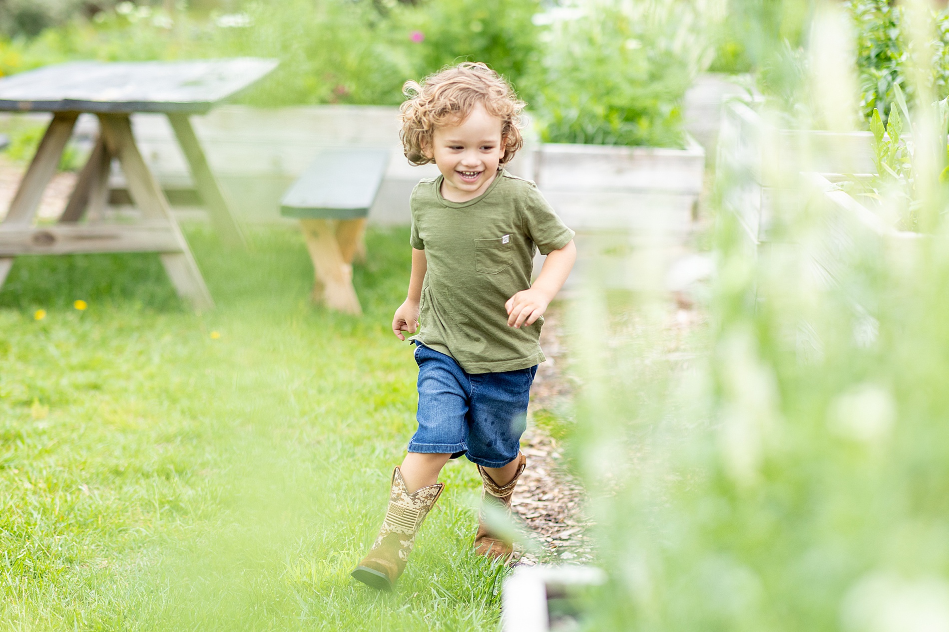 little boy explores Rabbit Crest Farms