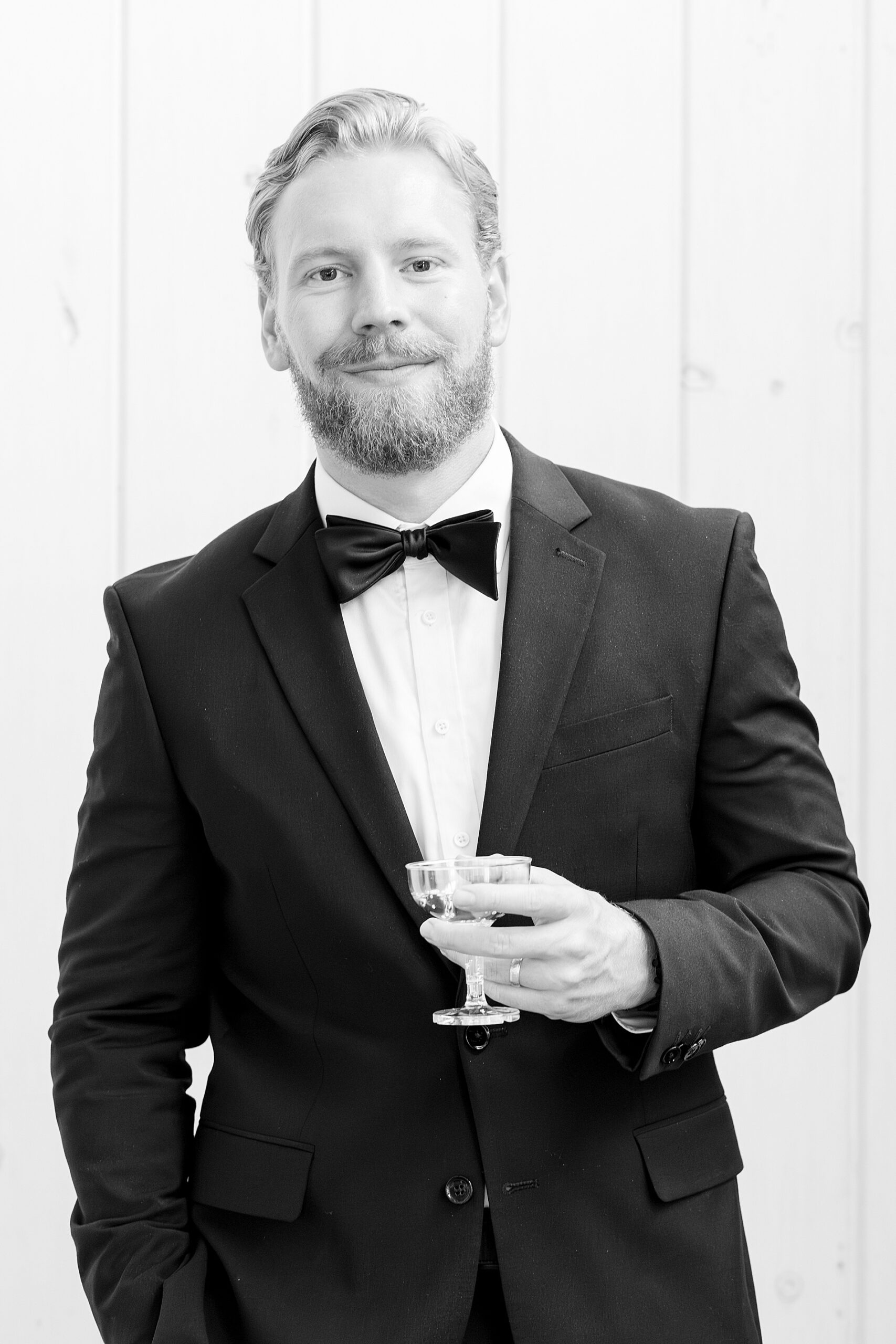 groom portraits  