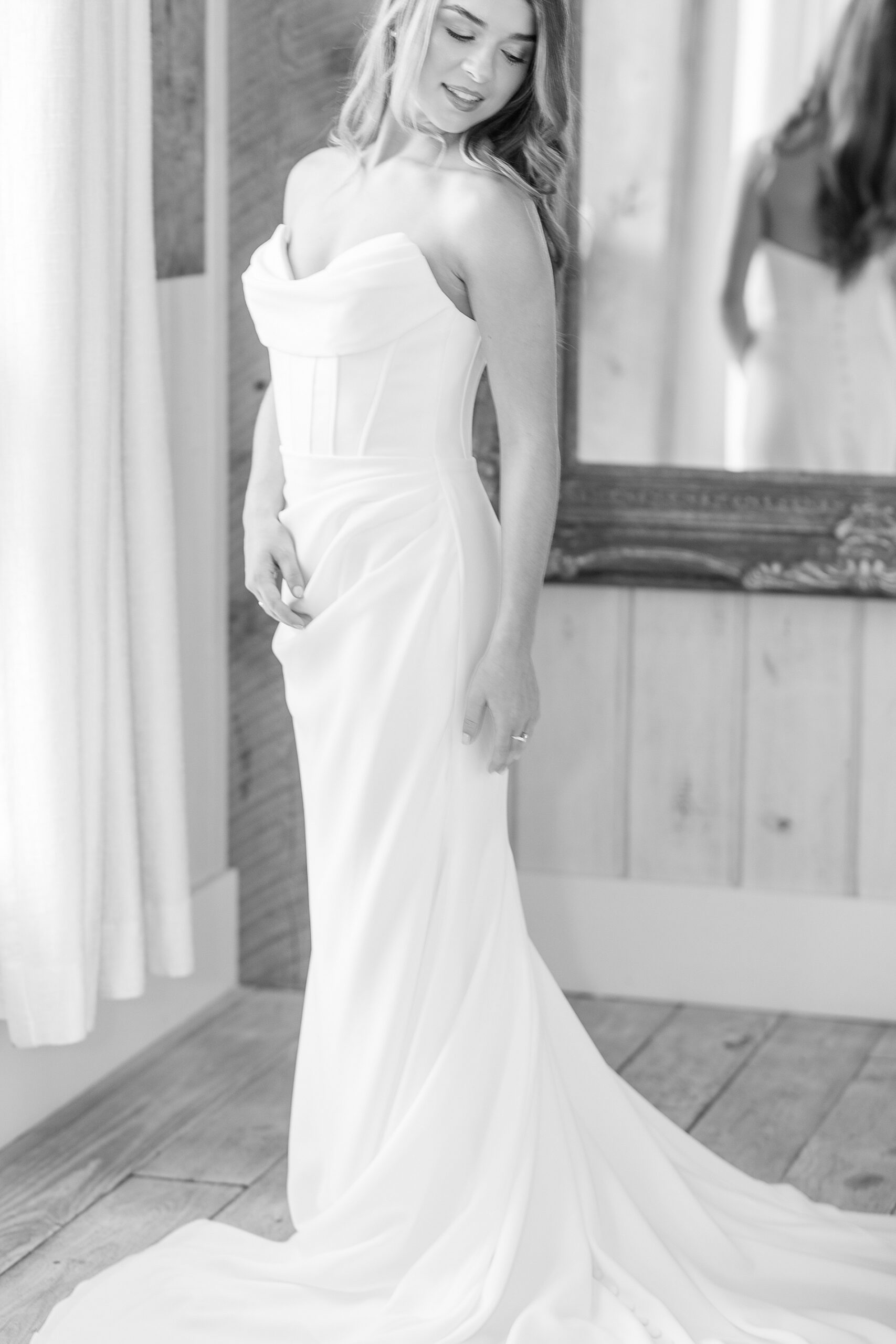 timeless bridal photos from Luxury Styled Wedding  