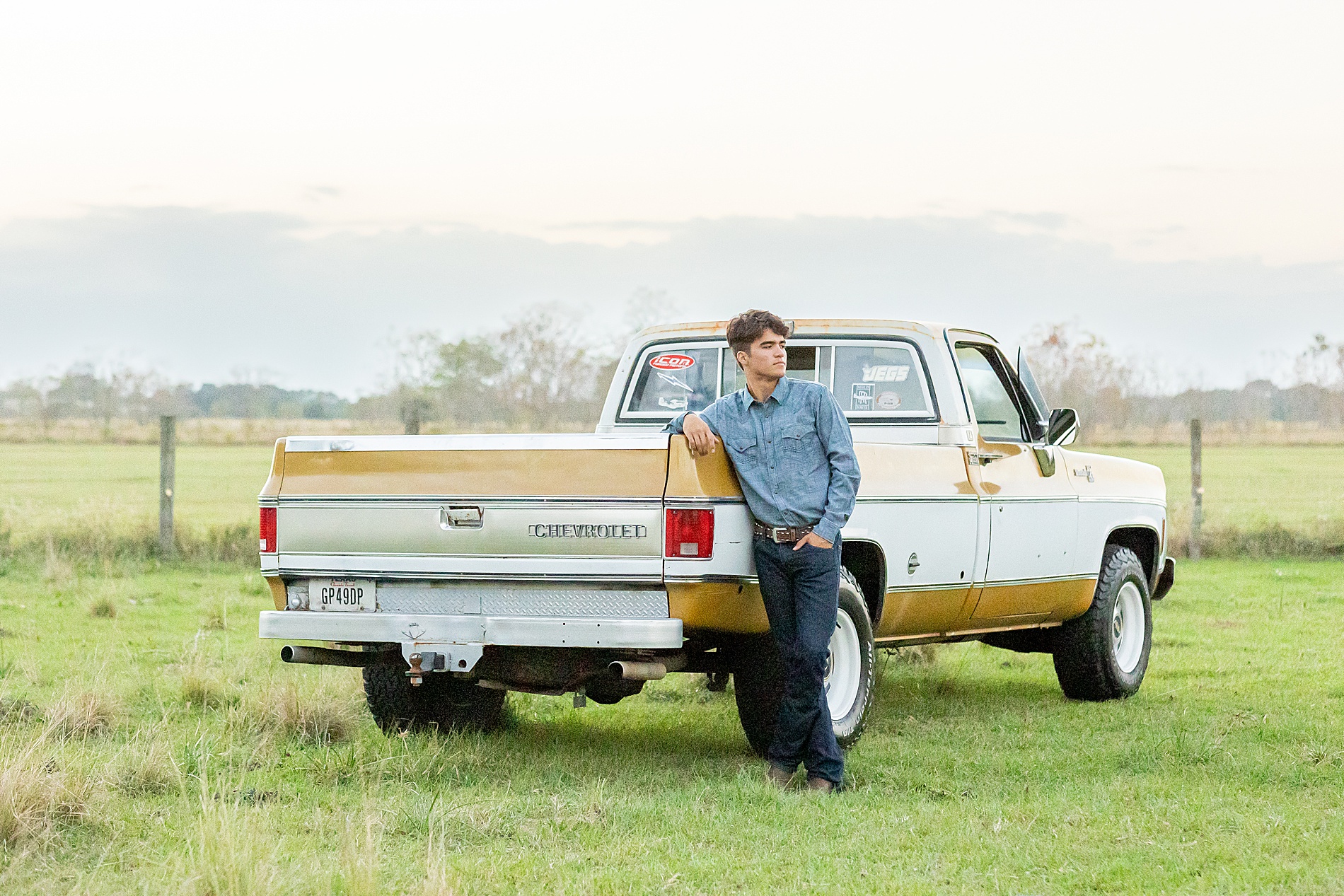 Houston Texas Senior Portraits at farmland