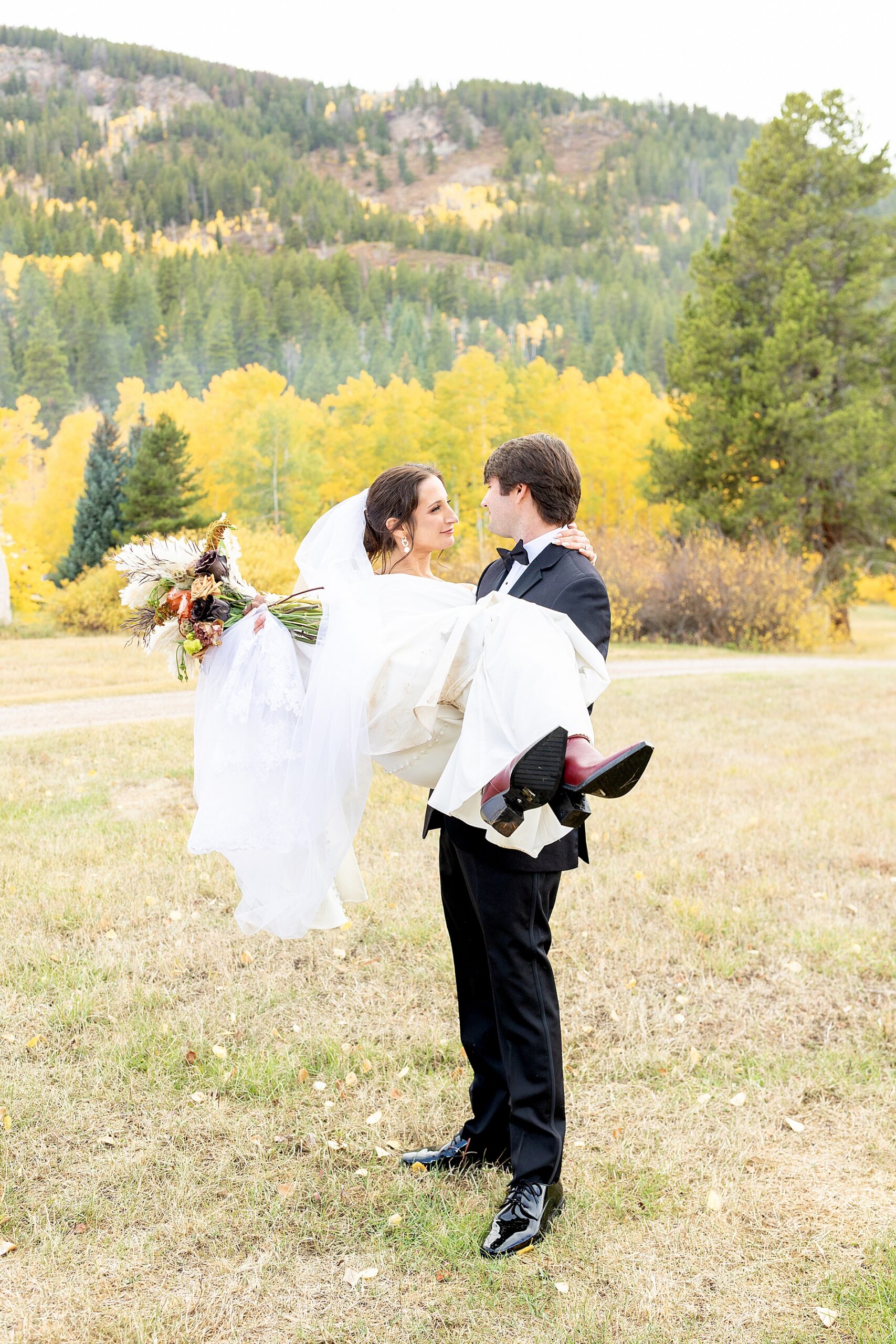 fall wedding portraits in Aspen, Colorado at Beyul Retreat