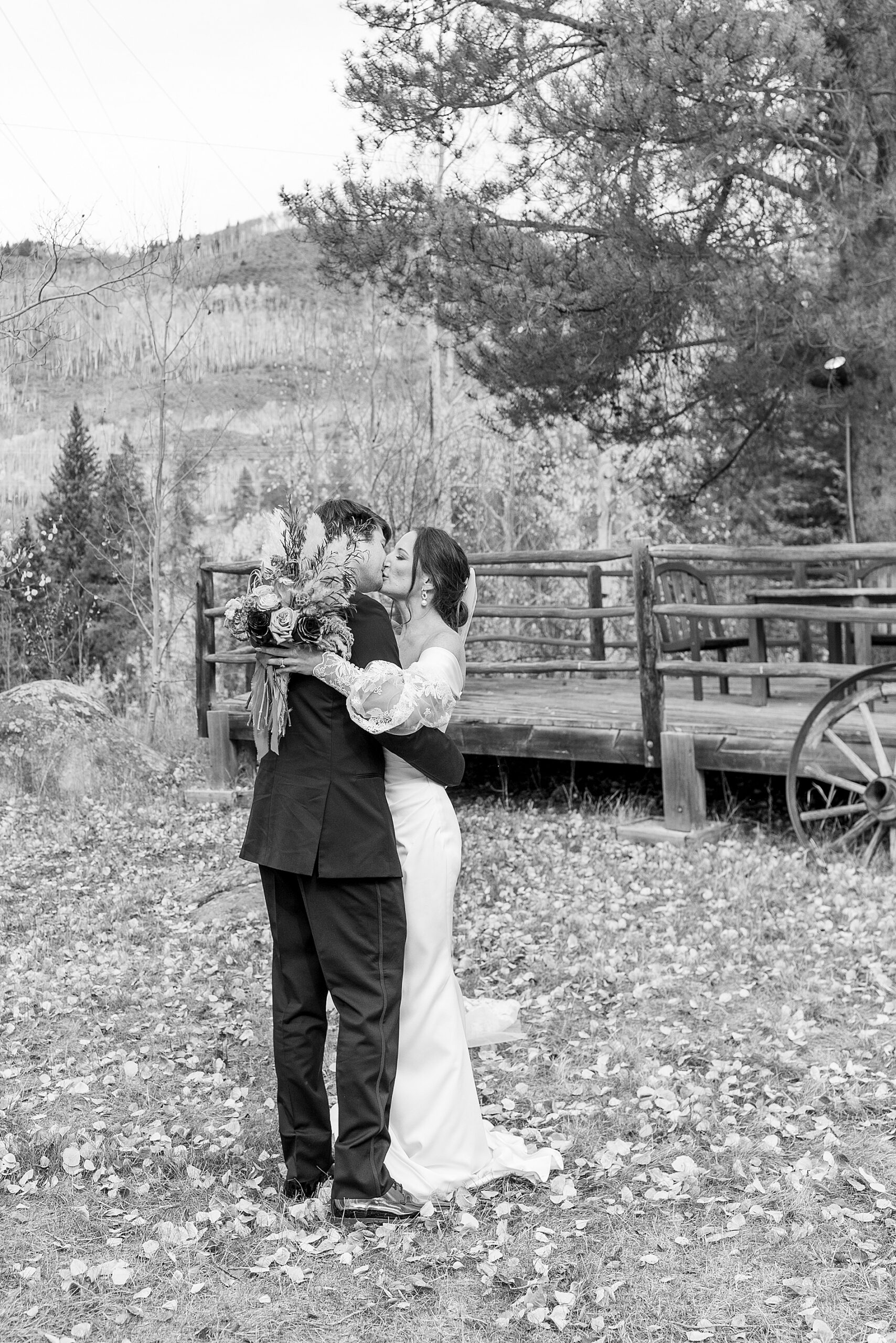 romantic wedding photos