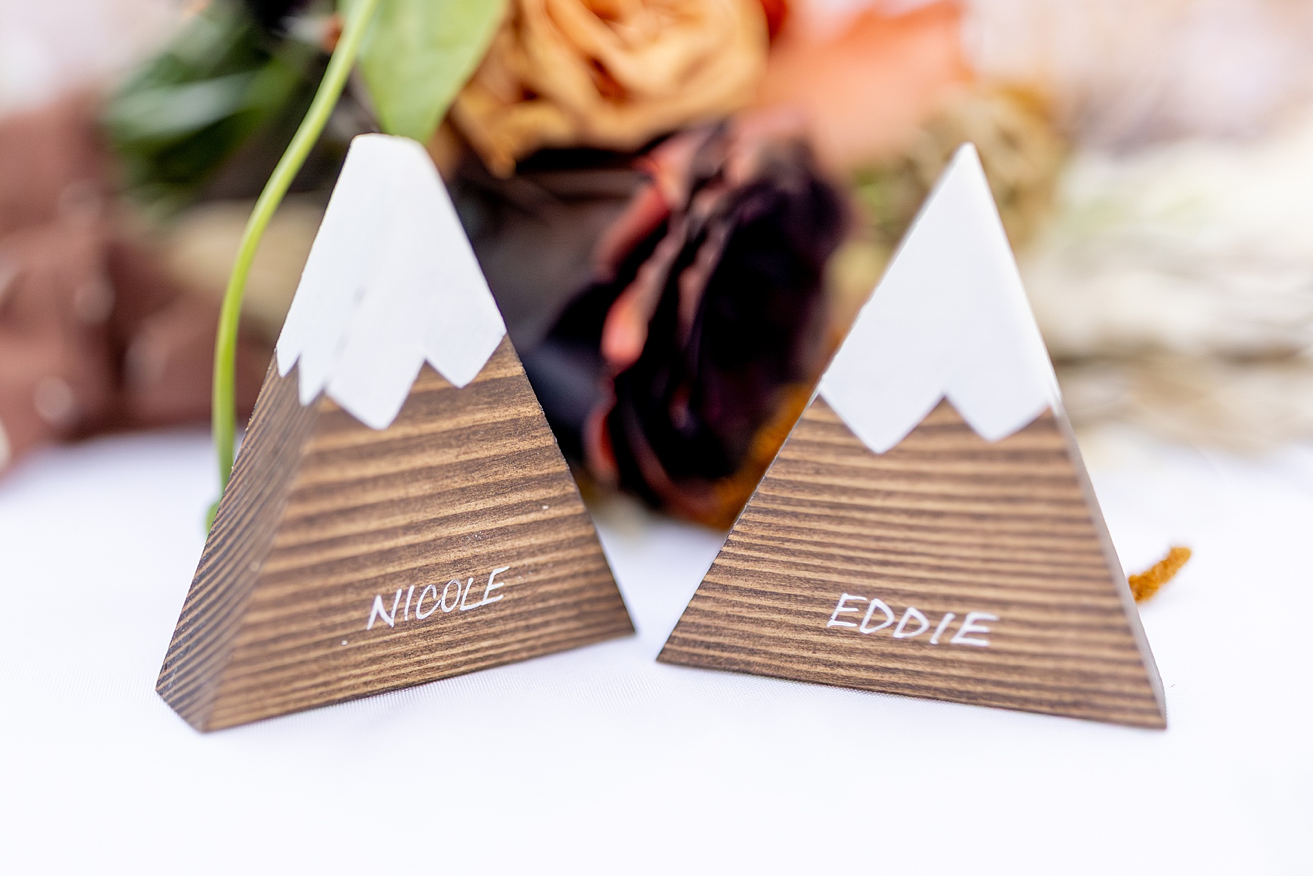 custom place cards made from mountain statues