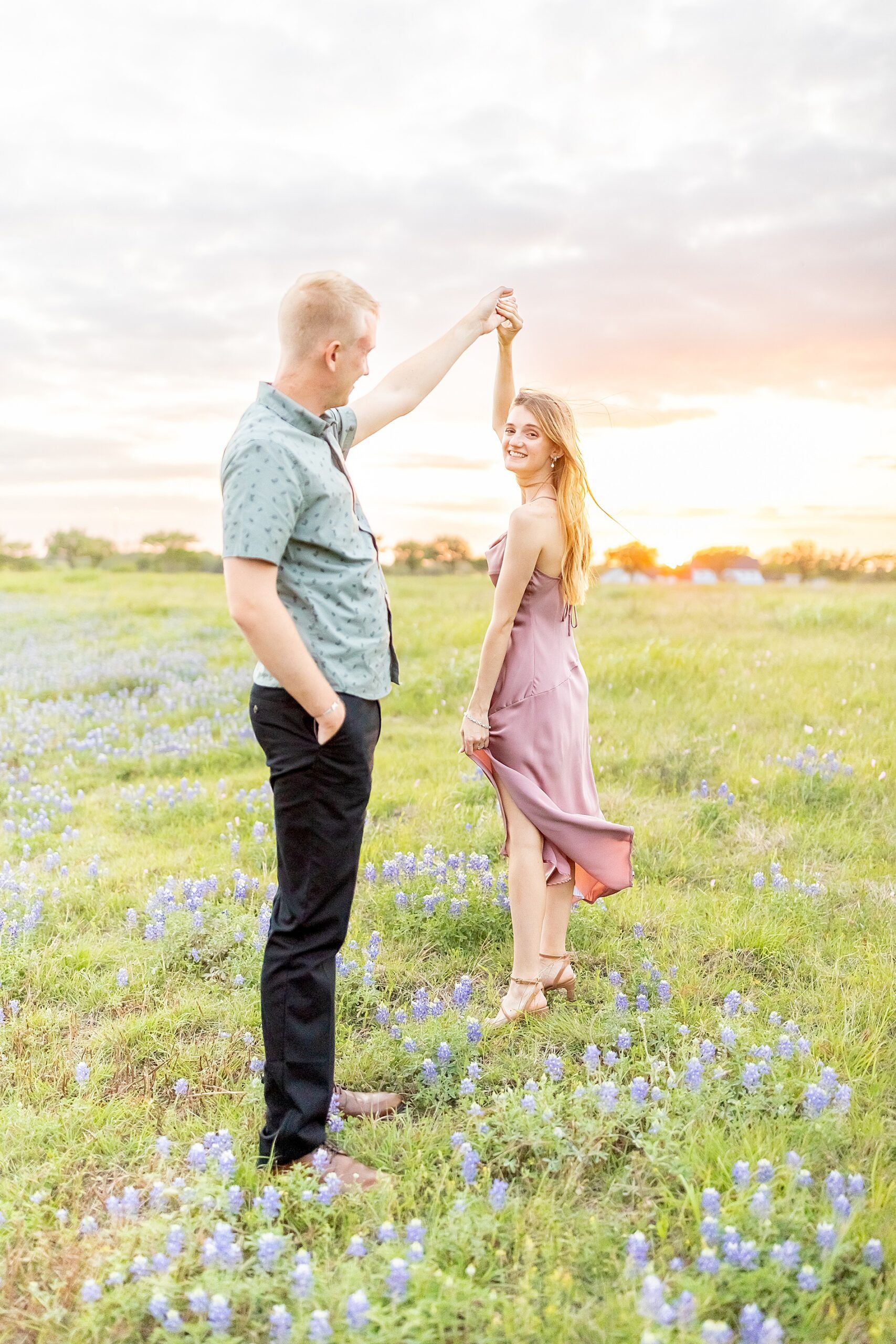 Texas bluebonnet engagement session in Brenham, TX