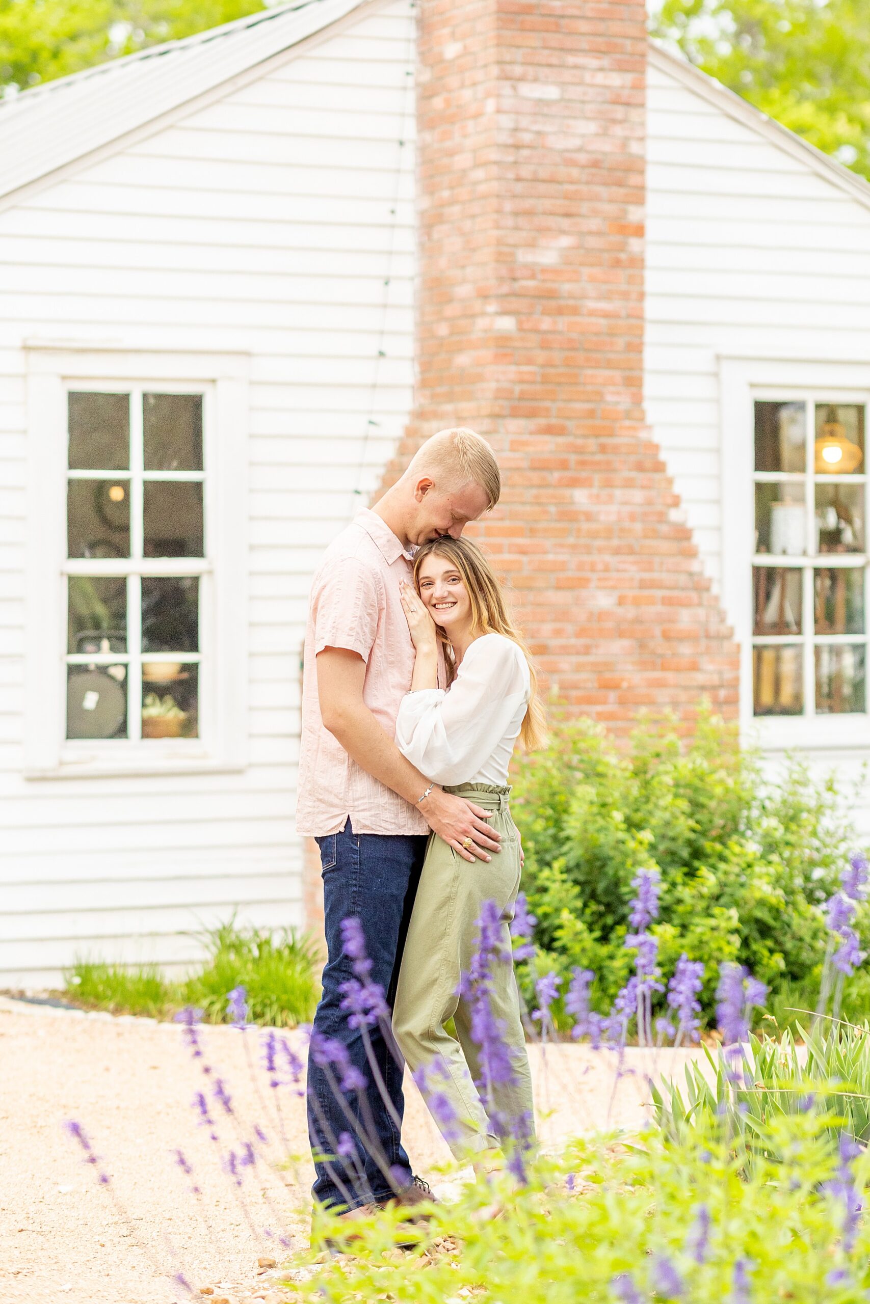 spring engagement in Chapel Hill, TX