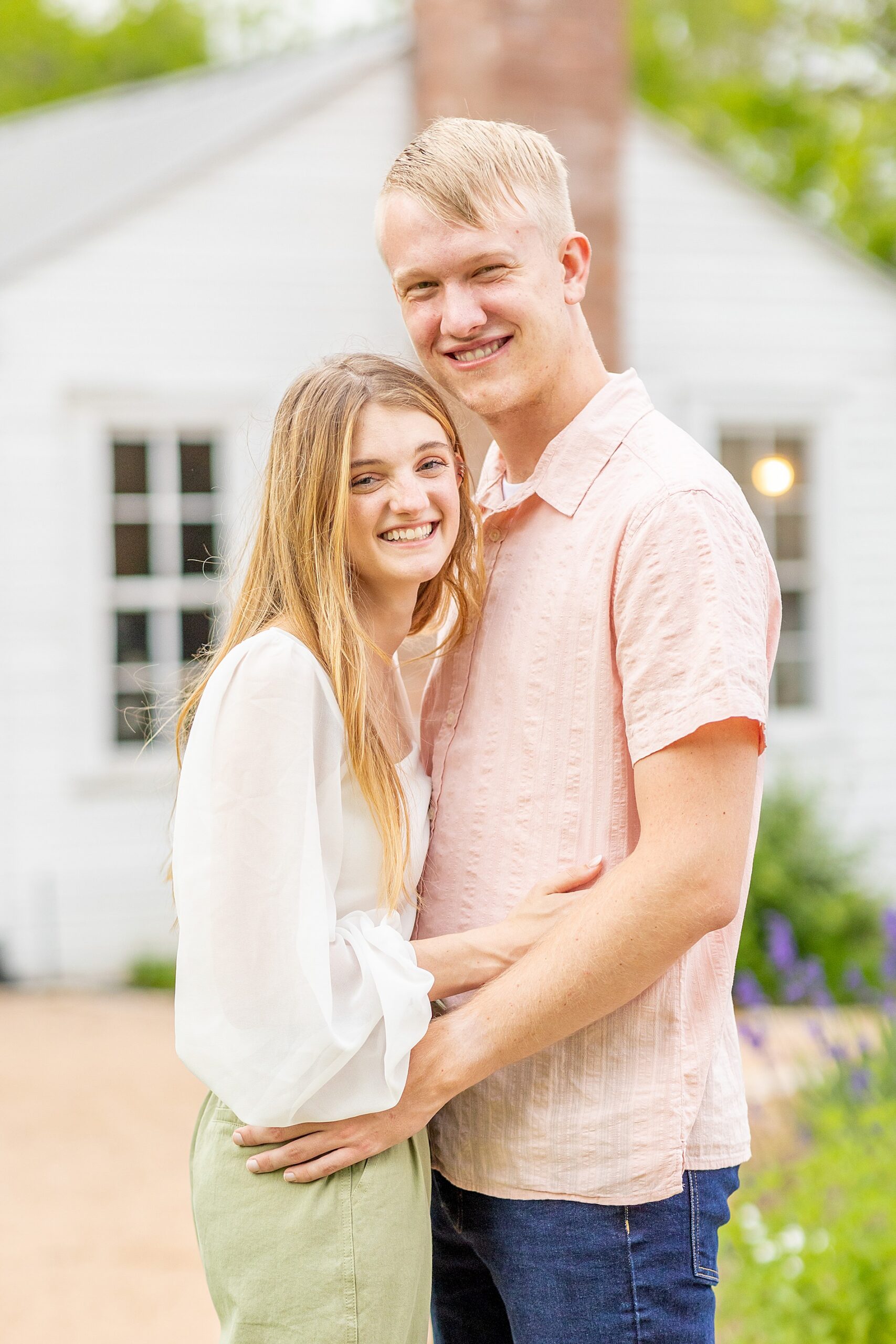 spring engagement session in Houston, TX