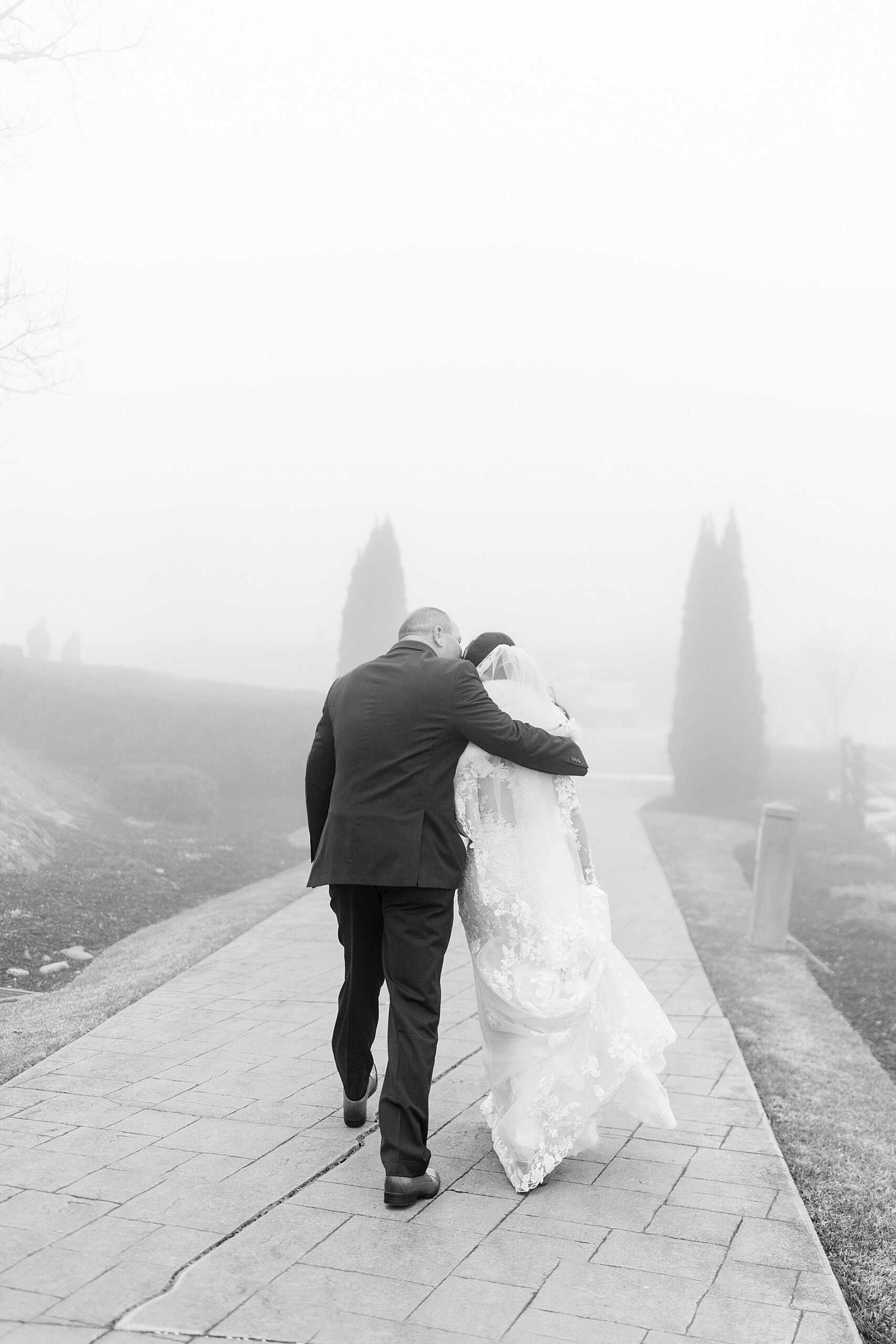 foggy wedding portraits 