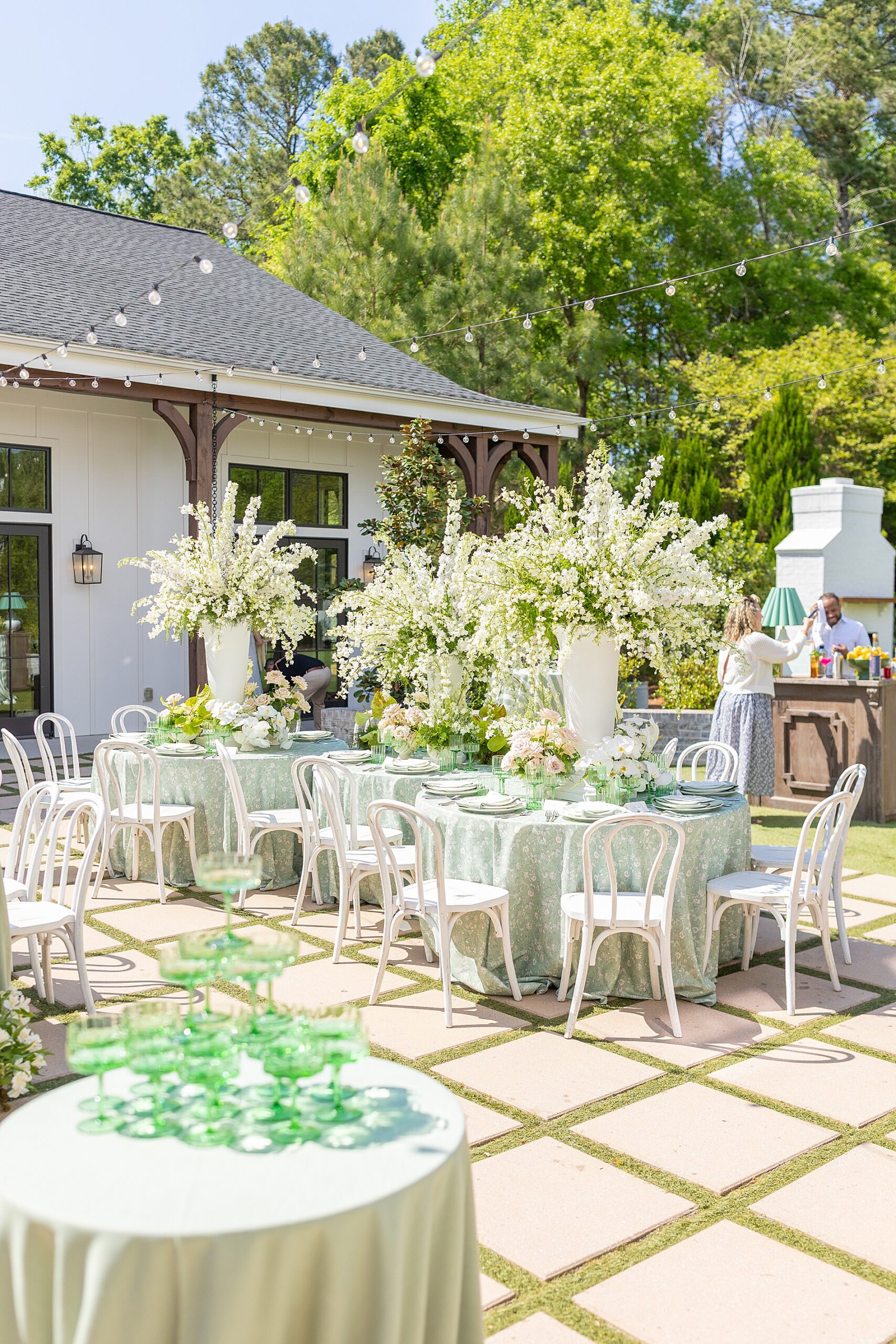Outdoor Raleigh NC wedding at The Bradford 